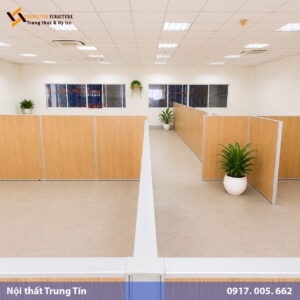 Vách Ngăn Văn Phòng Gỗ Công Nghiệp Vân Gỗ Sang Trọng | VACH-013