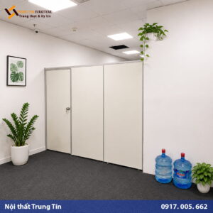 Vách ngăn nỉ văn phòng kết hợp cửa VACH-017