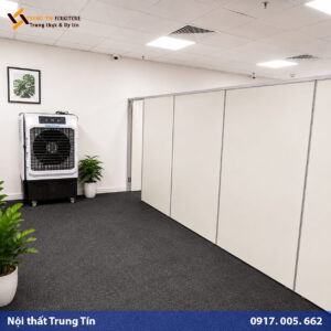 Vách ngăn nỉ văn phòng kết hợp cửa VACH-017