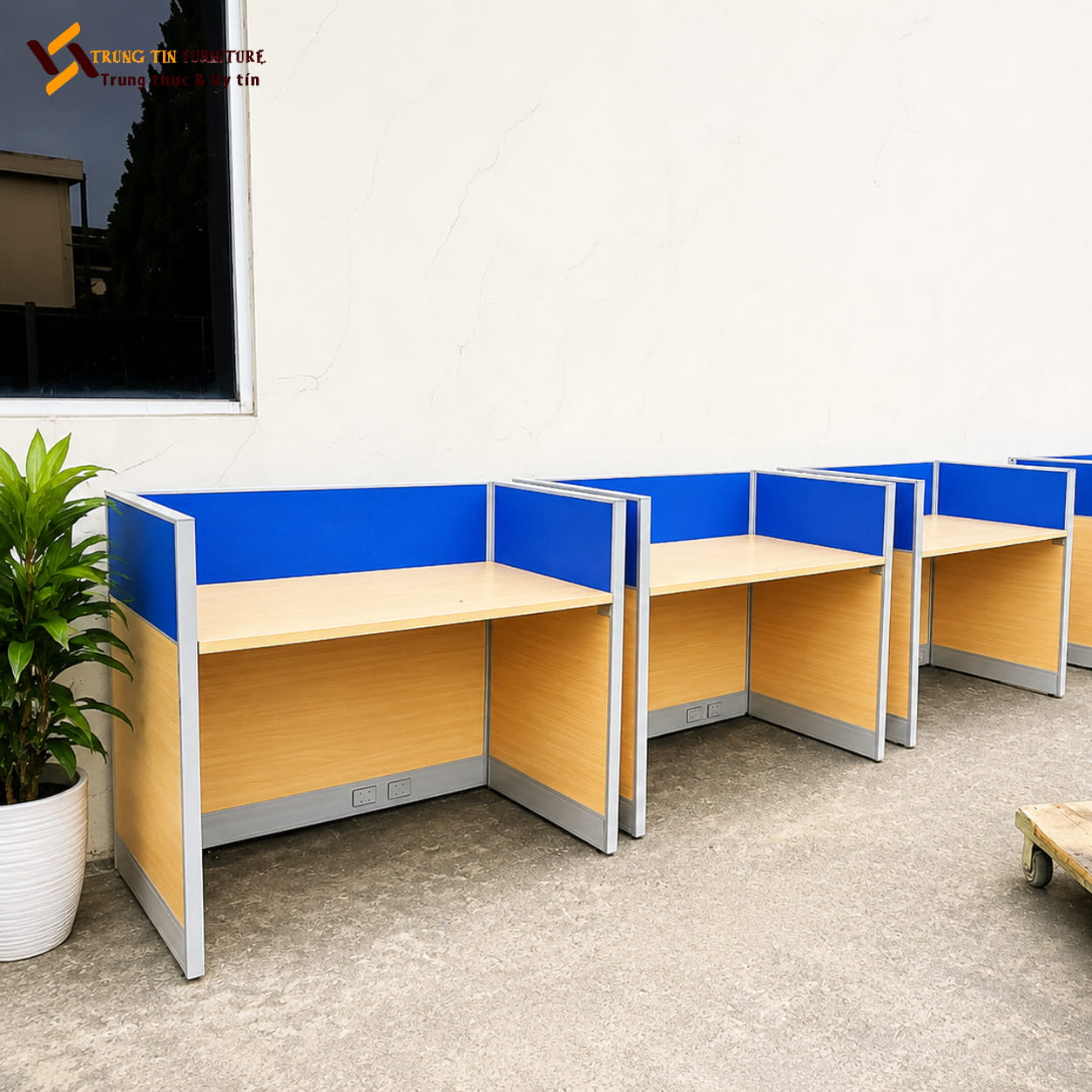 Vách ngăn gỗ nỉ bàn làm việc văn phòng VACH-044 Vách ngăn gỗ nỉ bàn làm việc văn phòng VACH-044