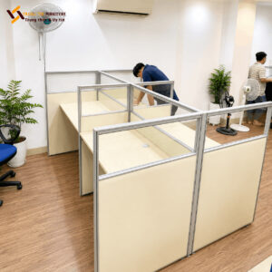 Vách ngăn gỗ công nghiệp kết hợp kính và khung nhôm – VACH-047