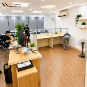 Vách ngăn gỗ công nghiệp kết hợp kính và khung nhôm – VACH-047