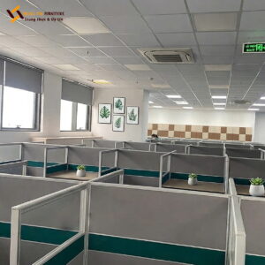 Vách ngăn nỉ văn phòng màu xám phối xanh – VACH-062