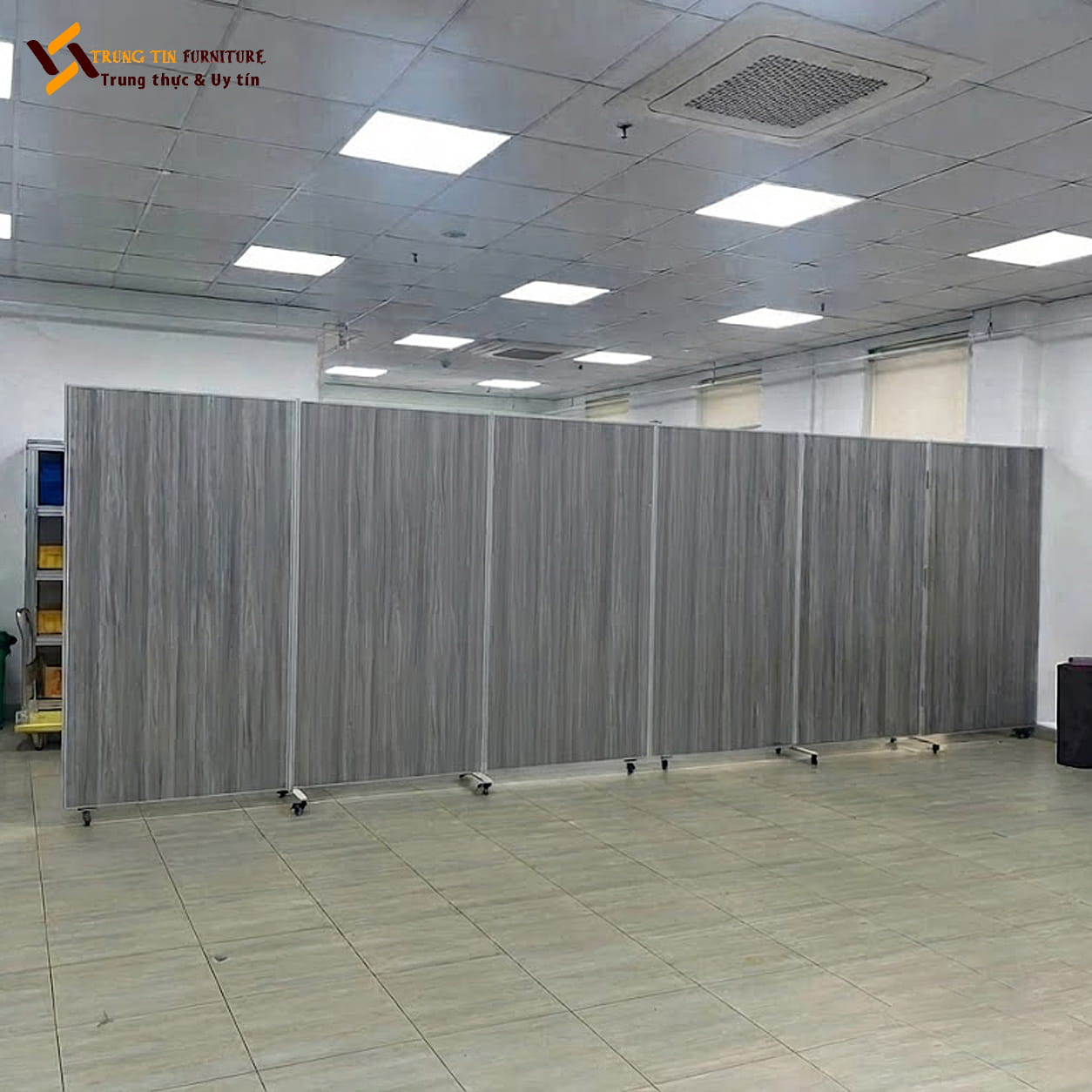 Vách ngăn gỗ di động văn phòng vân gỗ – VACH-063 Vách ngăn gỗ di động văn phòng vân gỗ – VACH-063