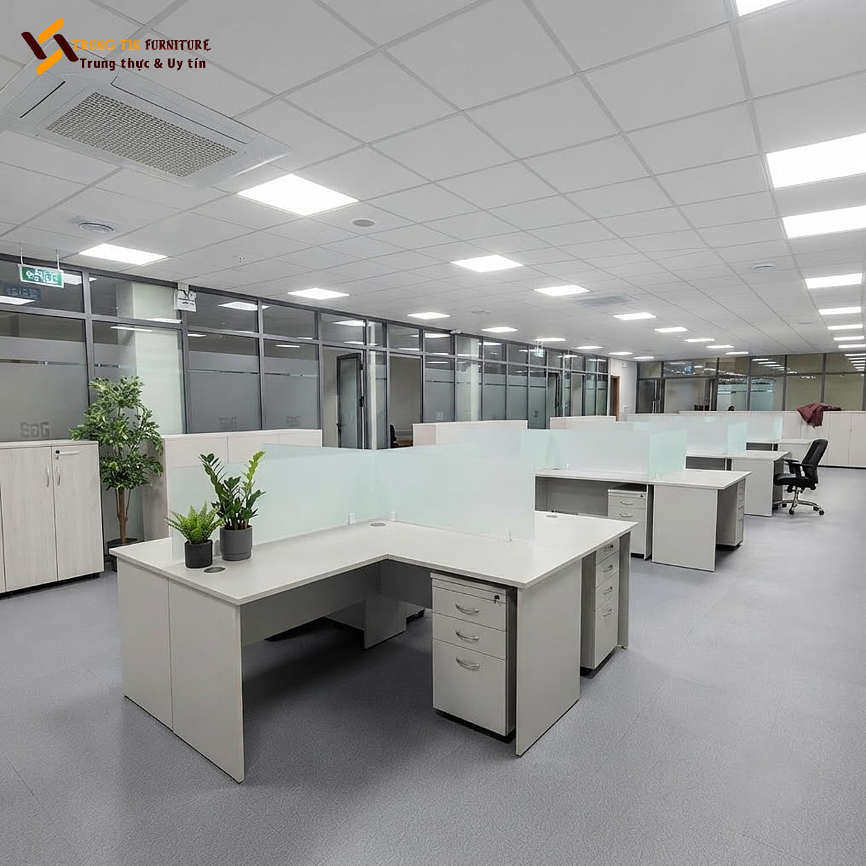 Vách ngăn kính văn phòng hiện đại tối ưu không gian – VACH-071 Vách ngăn kính văn phòng hiện đại tối ưu không gian – VACH-071