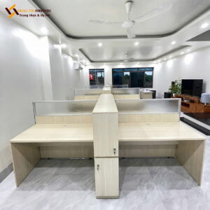 Vách Ngăn Văn Phòng Gỗ Công Nghiệp – Vân Sáng | VACH-081